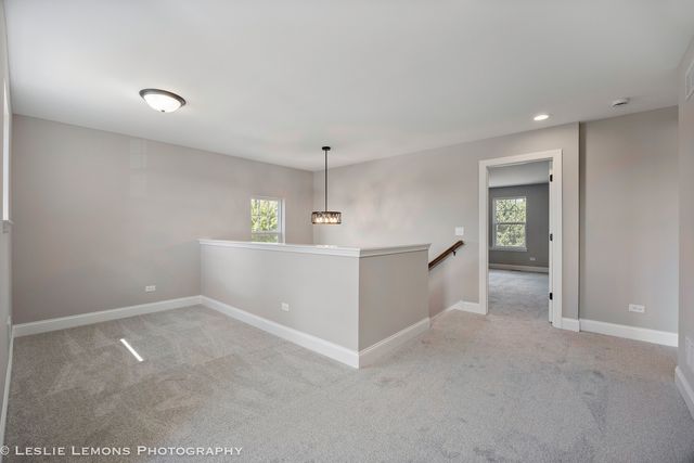 902 HAYDEN Drive, Yorkville, IL 60560