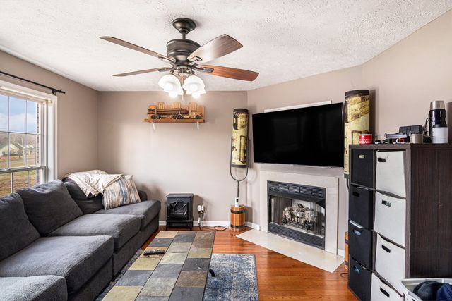 3033 Old Highway 48, Clarksville, TN 37040