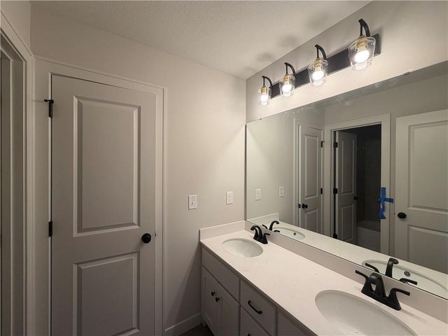 28601 W 161st Terrace, Gardner, KS 66030