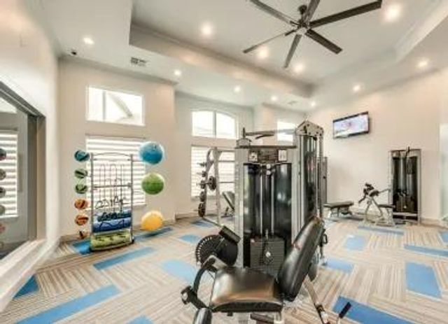 901 Fm 517 RD W 424, Dickinson, TX 77539