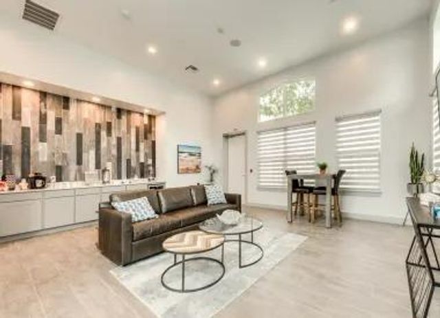 901 Fm 517 RD W 424, Dickinson, TX 77539