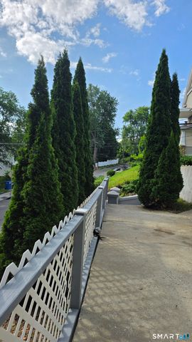 18 Greenmount Terrace, Waterbury, CT 06708