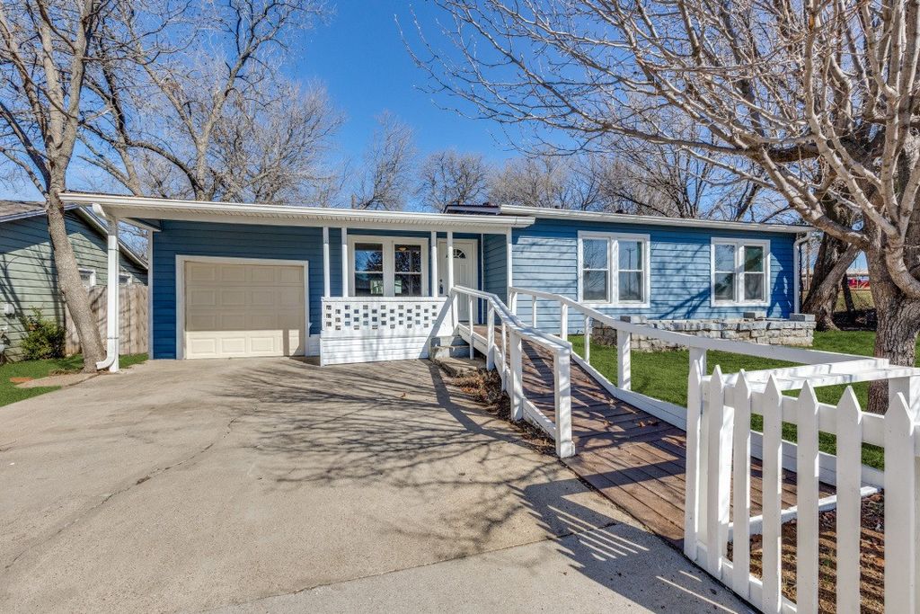 6681 Jannie Street, North Richland Hills, TX 76180