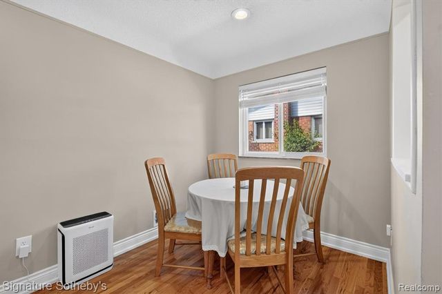 24715 Powers Avenue, Dearborn Heights, MI 48125
