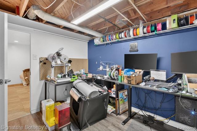 24715 Powers Avenue, Dearborn Heights, MI 48125