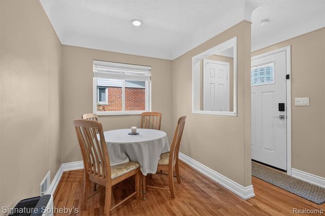 24715 Powers Avenue, Dearborn Heights, MI 48125