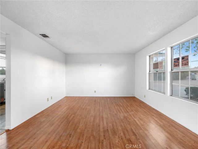 9383 11th Avenue, Hesperia, CA 92345