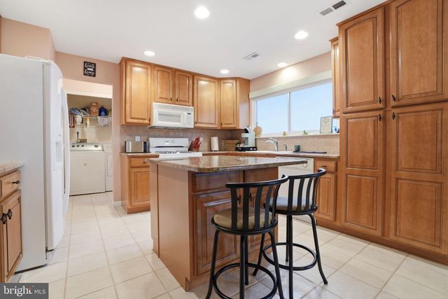 809 N LITTLE ROCK AVE, Ventnor City, NJ 08406