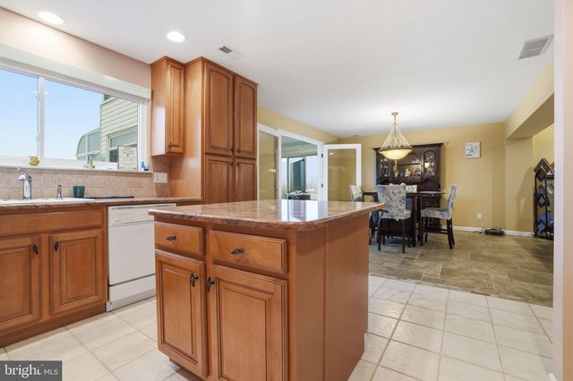 809 N LITTLE ROCK AVE, Ventnor City, NJ 08406