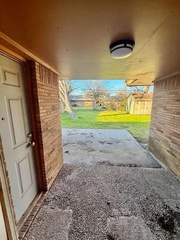 2634 Dragonwick Drive, Houston, TX 77045