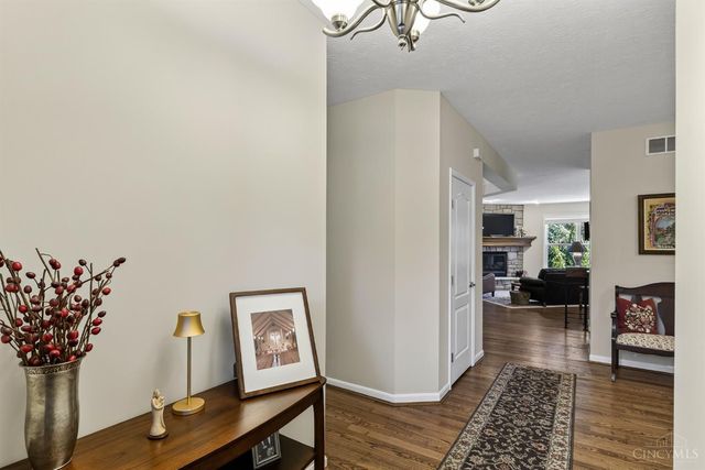 8022 Stonegate Drive, Anderson Twp, OH 45255