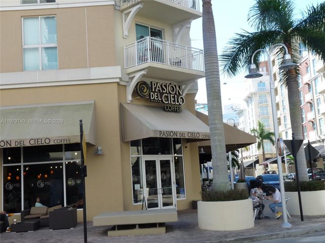 7285 SW 90th St D408, Miami, FL 33156