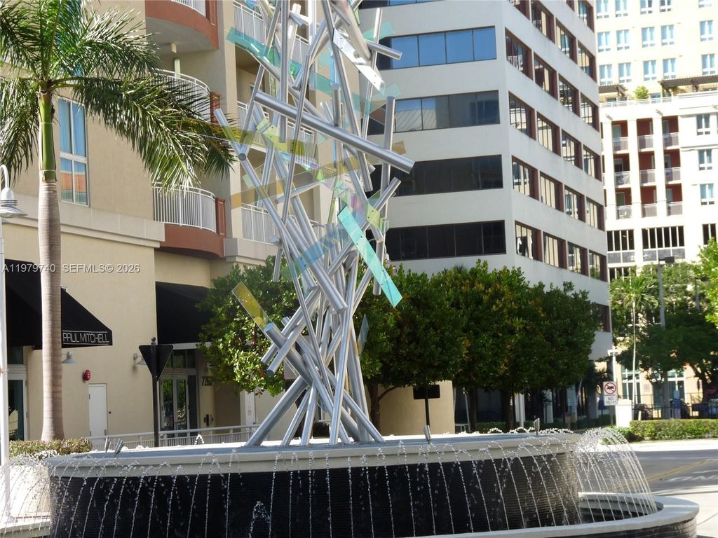 7285 SW 90th St D408, Miami, FL 33156