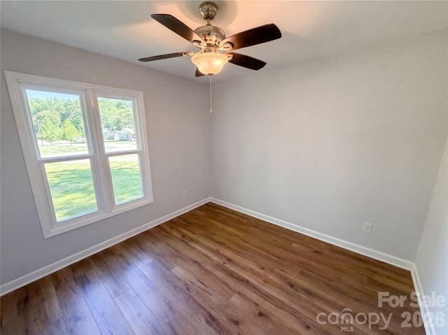 4554 Strangford Avenue, Charlotte, NC 28215