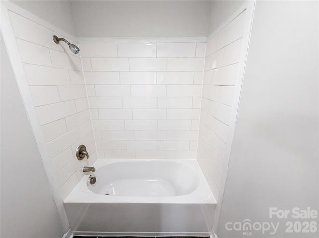 4554 Strangford Avenue, Charlotte, NC 28215