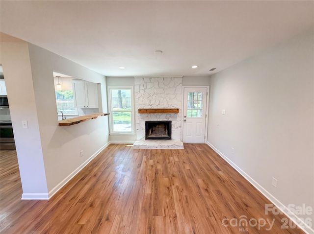 4554 Strangford Avenue, Charlotte, NC 28215