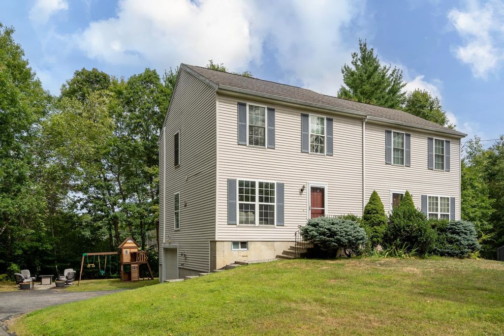 7 Grebenstein Drive, Newton, NH 03858