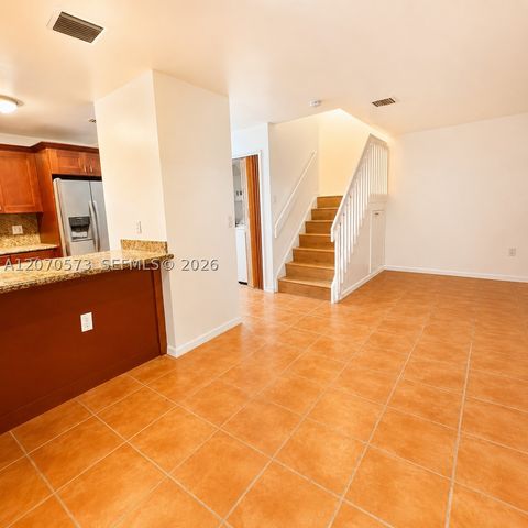 6235 SW Kendale Lakes Cir 239, Miami, FL 33183