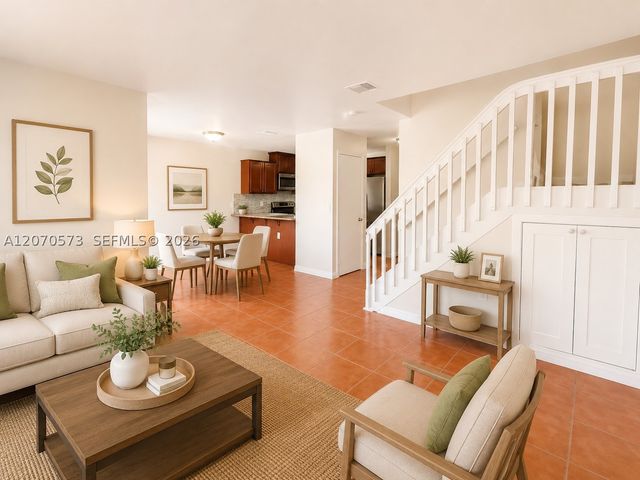 6235 SW Kendale Lakes Cir 239, Miami, FL 33183