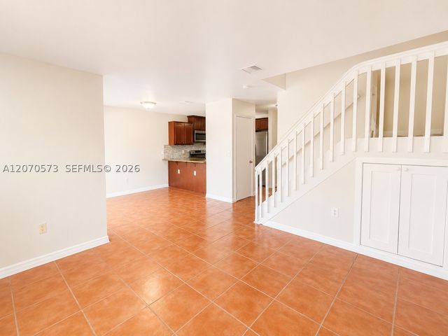6235 SW Kendale Lakes Cir 239, Miami, FL 33183