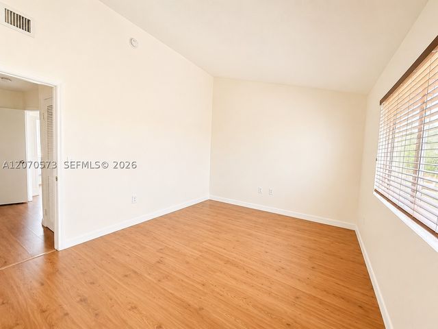 6235 SW Kendale Lakes Cir 239, Miami, FL 33183