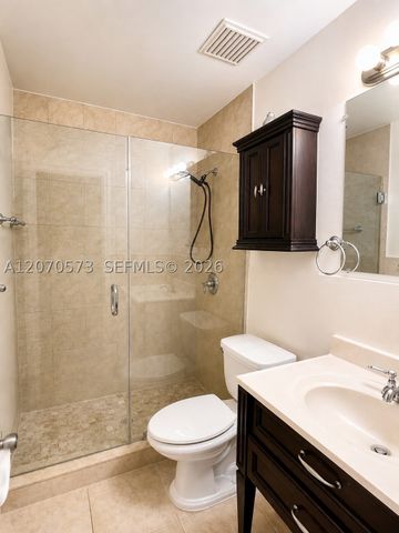 6235 SW Kendale Lakes Cir 239, Miami, FL 33183