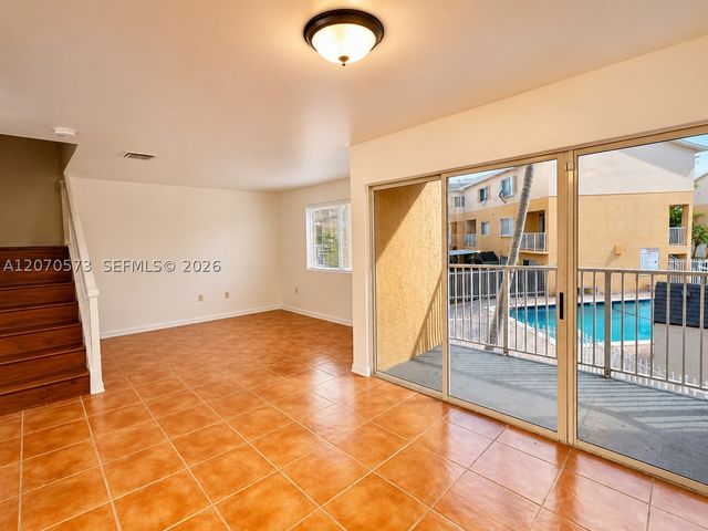 6235 SW Kendale Lakes Cir 239, Miami, FL 33183