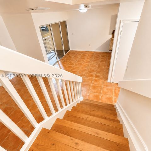 6235 SW Kendale Lakes Cir 239, Miami, FL 33183