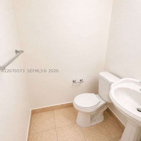 6235 SW Kendale Lakes Cir 239, Miami, FL 33183