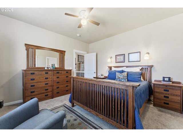35640 ELK MEADOWS Dr, St Helens, OR 97051