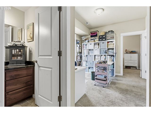35640 ELK MEADOWS Dr, St Helens, OR 97051