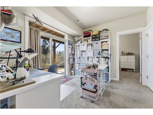 35640 ELK MEADOWS Dr, St Helens, OR 97051