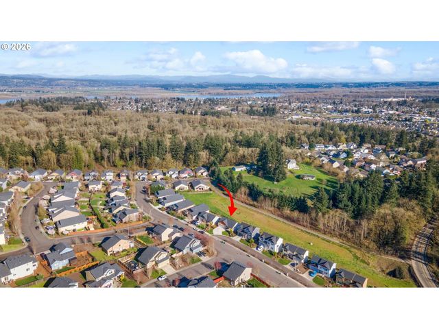 35640 ELK MEADOWS Dr, St Helens, OR 97051