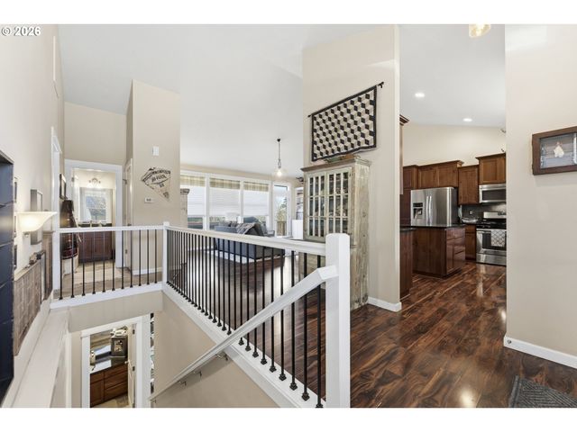 35640 ELK MEADOWS Dr, St Helens, OR 97051