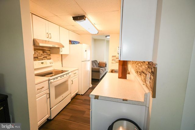 1014 BRETHOUR CT #207, Sterling, VA 20164