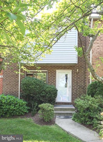 1014 BRETHOUR CT #207, Sterling, VA 20164