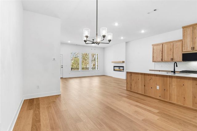 1894 E Fiji Street, Fayetteville, AR 72701