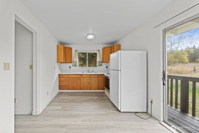 39411 Mountain Highway E, Eatonville, WA 98328