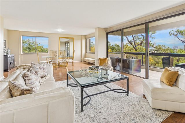 49 Briar Hollow Lane 505, Houston, TX 77027