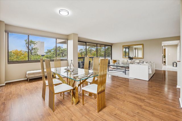 49 Briar Hollow Lane 505, Houston, TX 77027