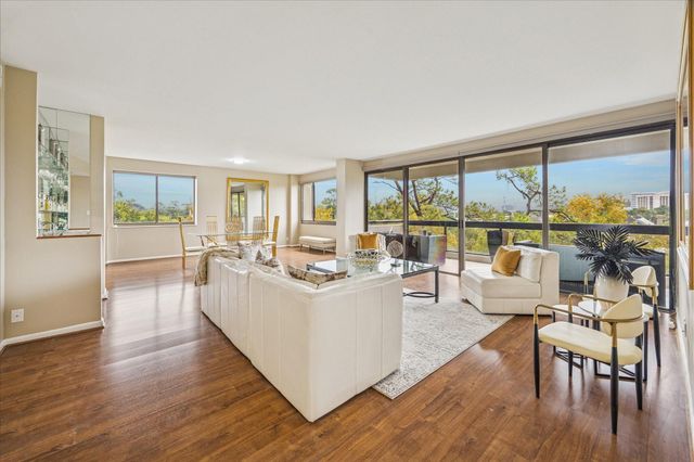 49 Briar Hollow Lane 505, Houston, TX 77027