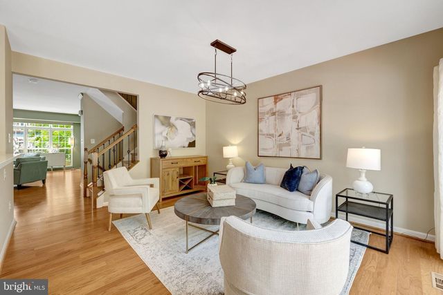 1982 LOGAN MANOR DR, Reston, VA 20190