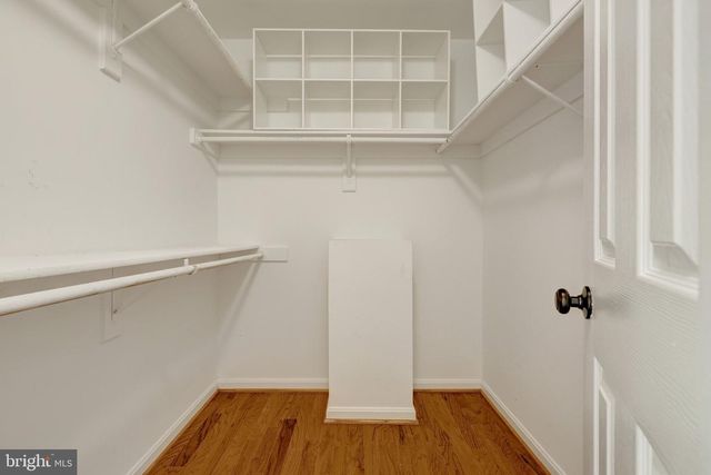 1982 LOGAN MANOR DR, Reston, VA 20190