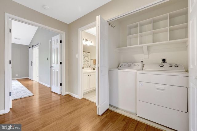 1982 LOGAN MANOR DR, Reston, VA 20190