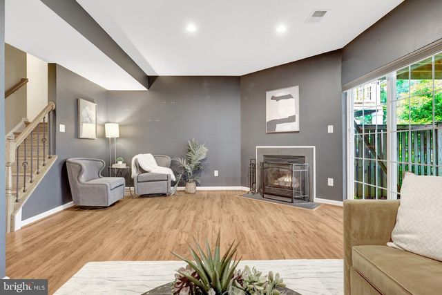 1982 LOGAN MANOR DR, Reston, VA 20190