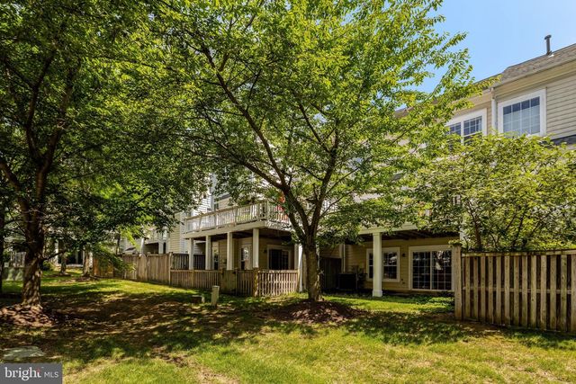 1982 LOGAN MANOR DR, Reston, VA 20190