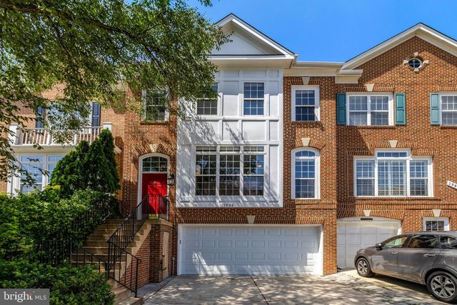 1982 LOGAN MANOR DR, Reston, VA 20190