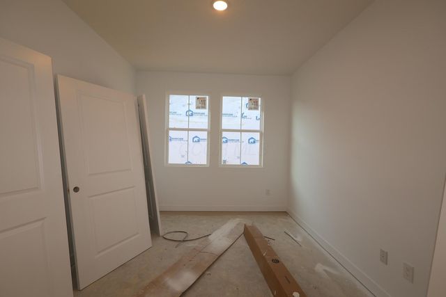 105 Aldersgate Drive, Delaware, OH 43015