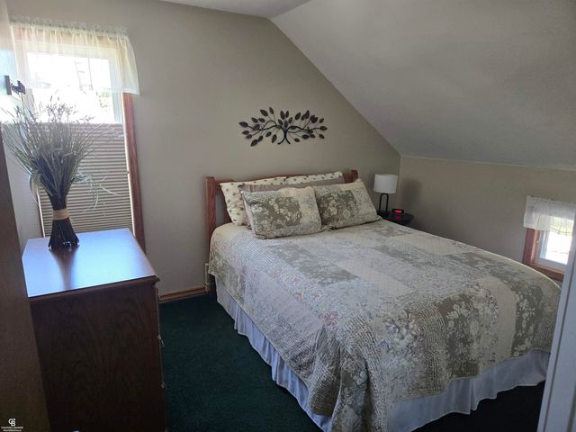 402 Park Avenue, Yale, MI 48097