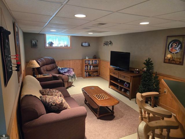 402 Park Avenue, Yale, MI 48097